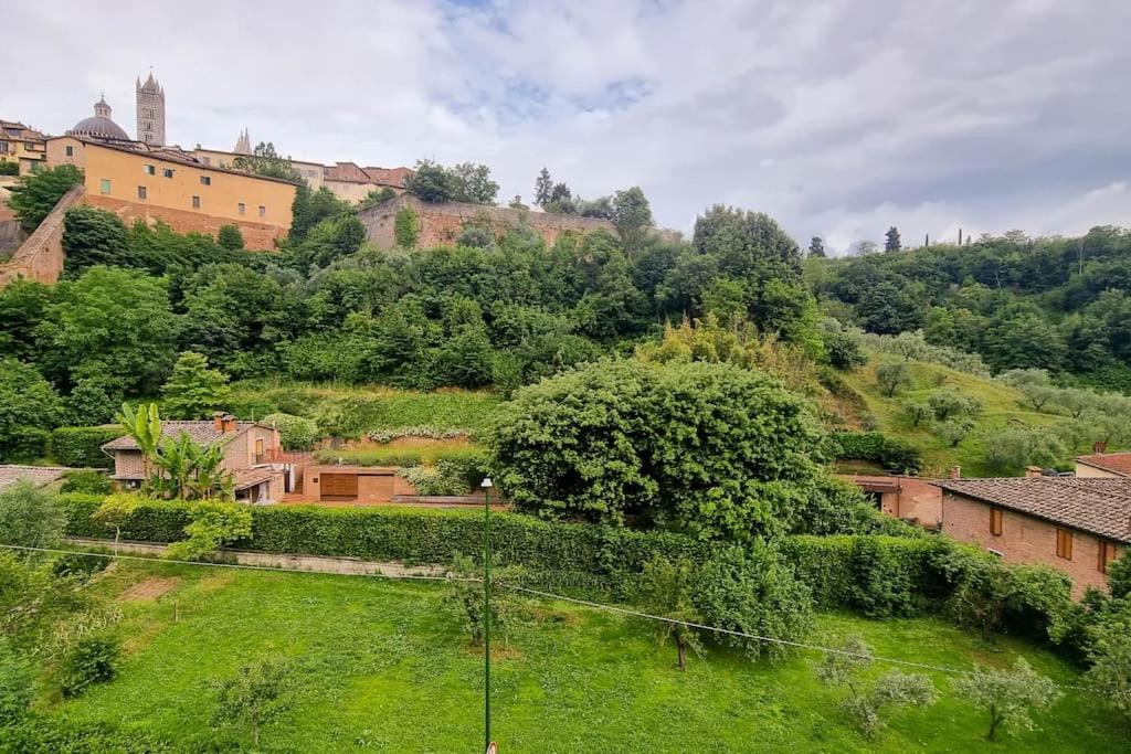 Casa Duccio Alle Mura Della Citta Siena Eksteriør billede